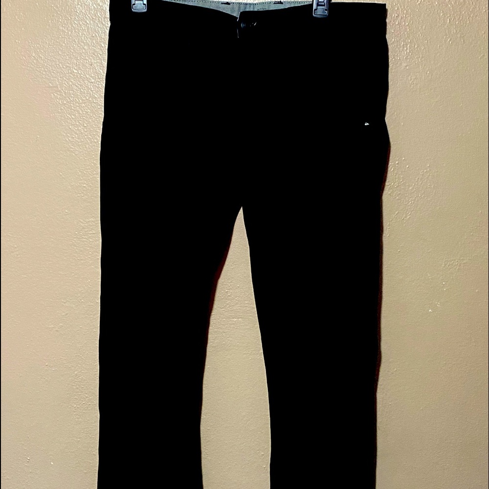 Mens quicksilver pants size 30. Only warn and washed twice. Black, no fading.